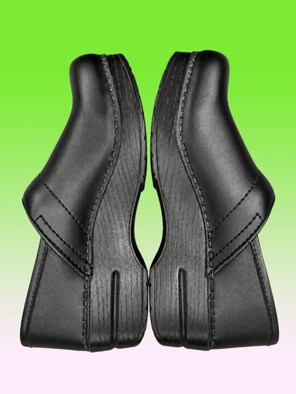 Dansko Professional Clogs in Black, Size 38. BRAND NEW - NEVER WORN!